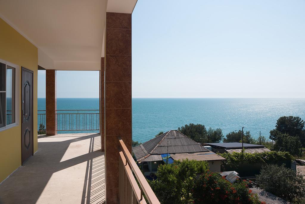 Guest House Arlen Tsandrypsh Ngoại thất bức ảnh