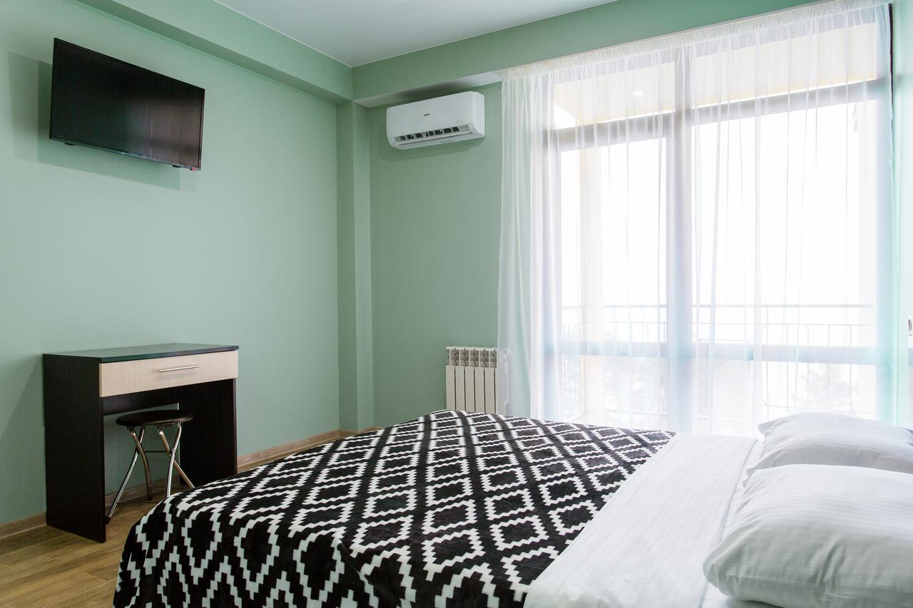 Guest House Arlen Tsandrypsh Ngoại thất bức ảnh