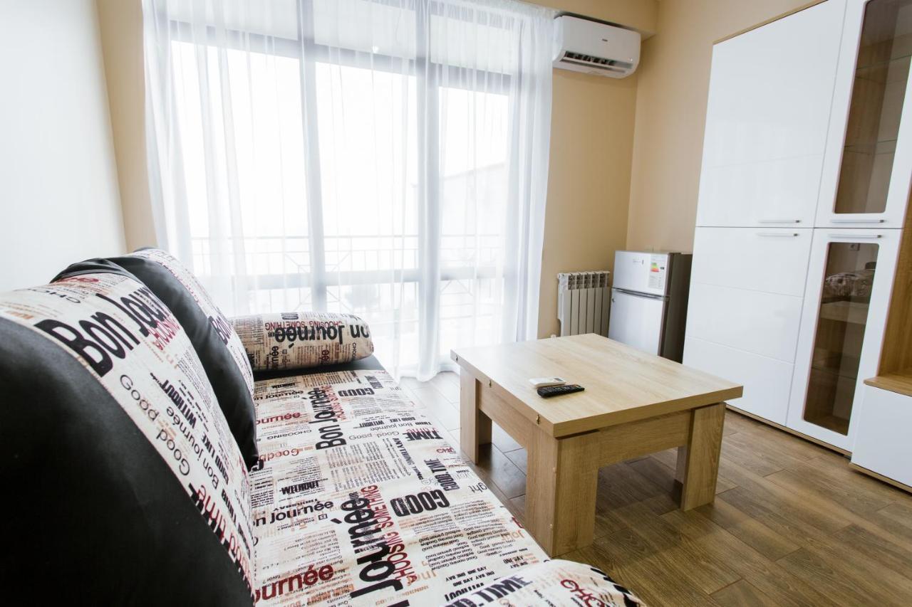 Guest House Arlen Tsandrypsh Ngoại thất bức ảnh